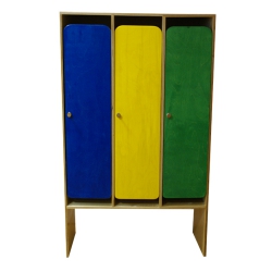 Шкаф в раздевалку трехсекционный с разноцветными дверками
